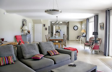 Valent&iacute;n Alsina Fabrica De Sillones Cortinados